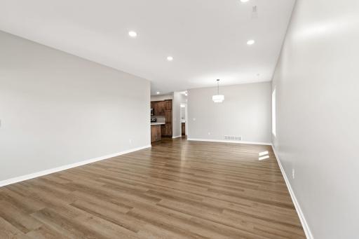 607 Northwood Place, Janesville, MN 56048