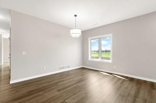 607 Northwood Place, Janesville, MN 56048