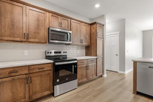 607 Northwood Place, Janesville, MN 56048