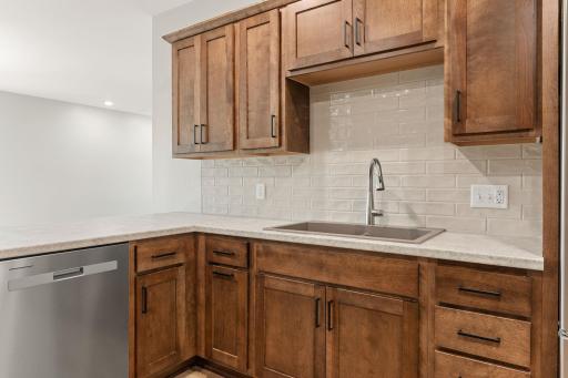 607 Northwood Place, Janesville, MN 56048