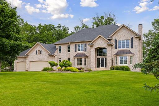 2 Bent Tree Lane, North Oaks, MN 55127