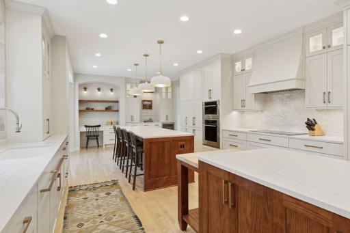 2 Bent Tree Lane, North Oaks, MN 55127