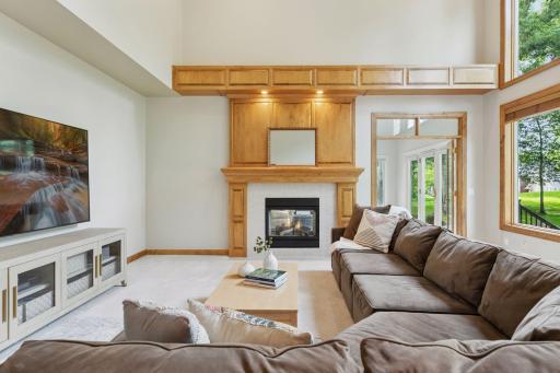 2 Bent Tree Lane, North Oaks, MN 55127
