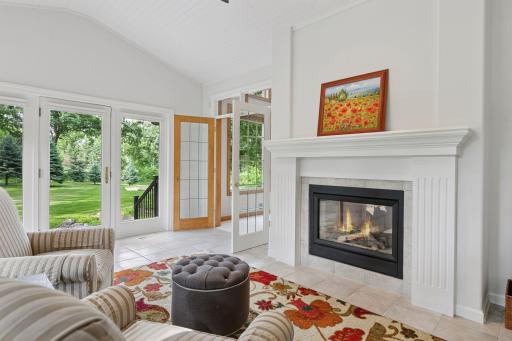 2 Bent Tree Lane, North Oaks, MN 55127