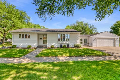 1204 20th Avenue S, Moorhead, MN 56560
