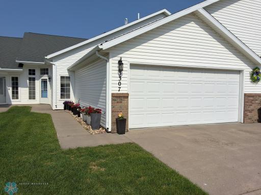3307 38th Street S, Moorhead, MN 56560