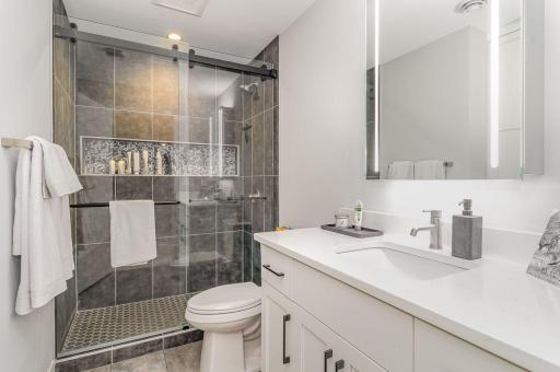 212 Oliver Avenue S, Minneapolis, MN 55405