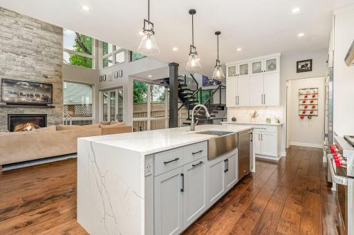 212 Oliver Avenue S, Minneapolis, MN 55405