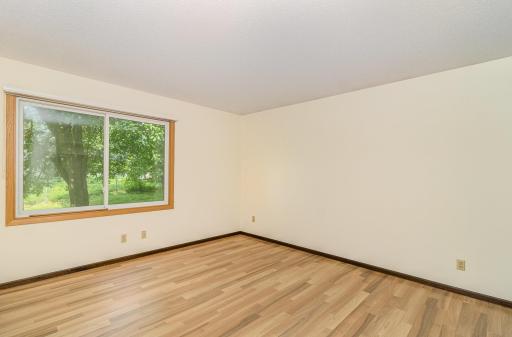 7880 Rimbley Road, Woodbury, MN 55125