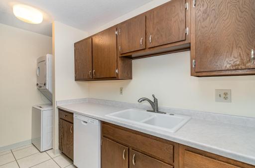 7880 Rimbley Road, Woodbury, MN 55125