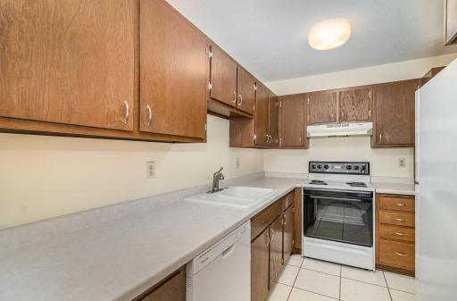 7880 Rimbley Road, Woodbury, MN 55125