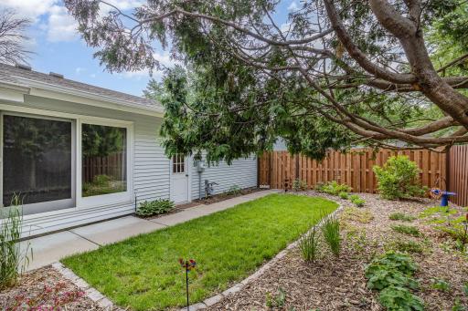 7880 Rimbley Road, Woodbury, MN 55125