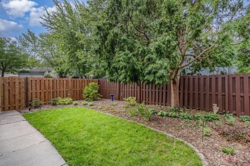 7880 Rimbley Road, Woodbury, MN 55125