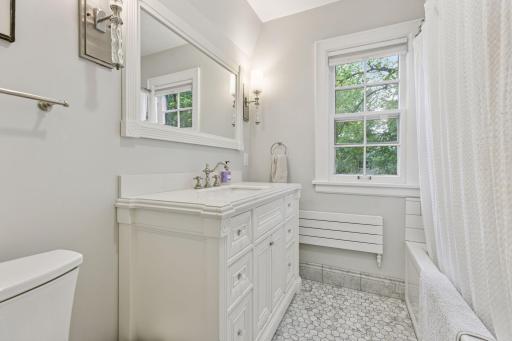 4906 Bruce Avenue, Minneapolis, MN 55424