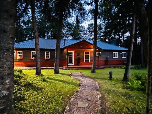 Beautiful, private setting with picturesque lake views