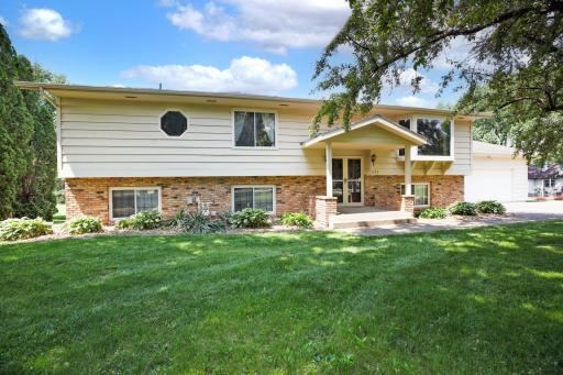 930 Minekahda Place, Owatonna, MN 55060