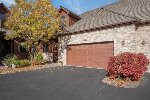 Welcome to 10840 57th Ave N, with all of these incredible features, this home is a must-see. Don’t miss your chance to make it yours!