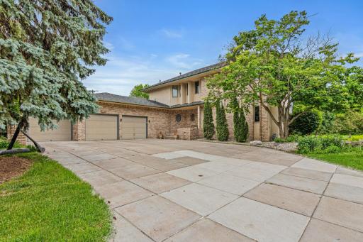 3817 Dunbar Court N, Brooklyn Park, MN 55443