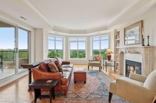 8301 Creekside Circle, 570, Bloomington, MN 55437