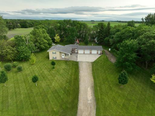 21840 320th Avenue NW, Warren, MN 56762