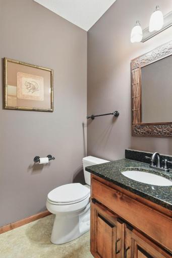 16-web-or-mls-121-Wexford-Heights-Dr-16.jpg