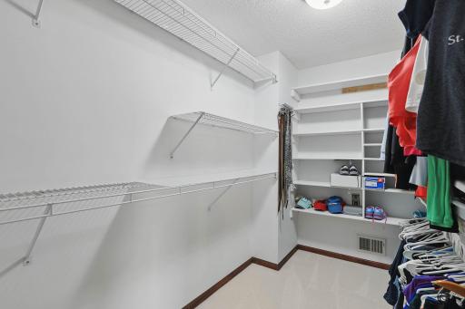 21-web-or-mls-121-Wexford-Heights-Dr-21.jpg
