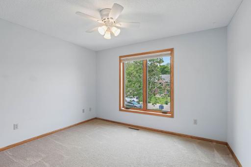 24-web-or-mls-121-Wexford-Heights-Dr-24.jpg