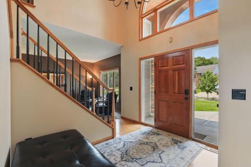 2-web-or-mls-121-Wexford-Heights-Dr-02.jpg