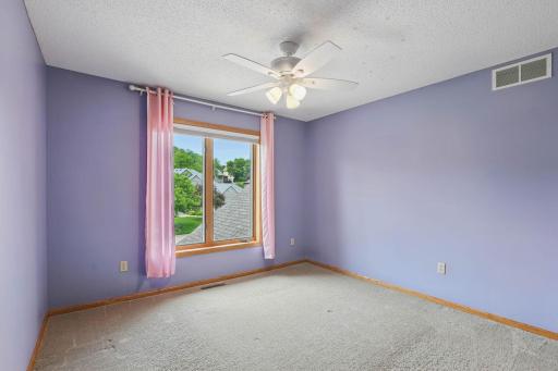 22-web-or-mls-121-Wexford-Heights-Dr-22.jpg