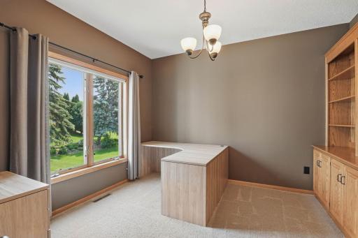 11-web-or-mls-121-Wexford-Heights-Dr-11.jpg