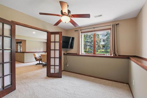 30-web-or-mls-121-Wexford-Heights-Dr-30.jpg
