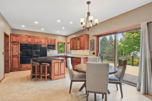 7-web-or-mls-121-Wexford-Heights-Dr-07.jpg