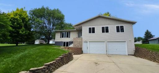 805 Louis Avenue, Jackson, MN 56143