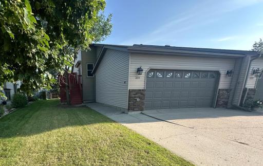 3211 30th Avenue S, Fargo, ND 58103