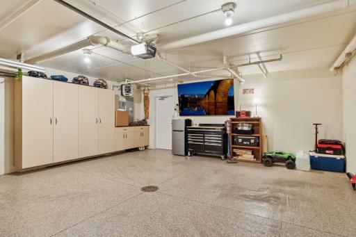 Private Garage - the only one at Grant Park