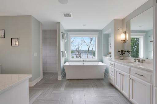 2468 Woods Drive, Victoria, MN 55386