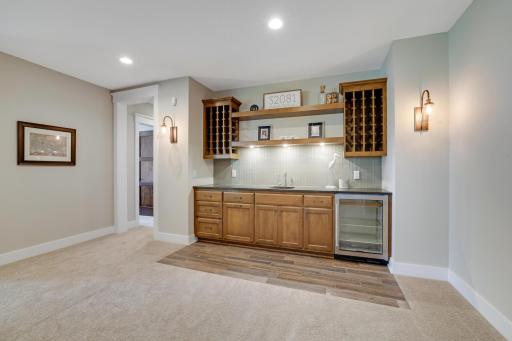 2468 Woods Drive, Victoria, MN 55386