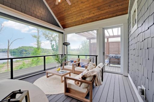 2468 Woods Drive, Victoria, MN 55386