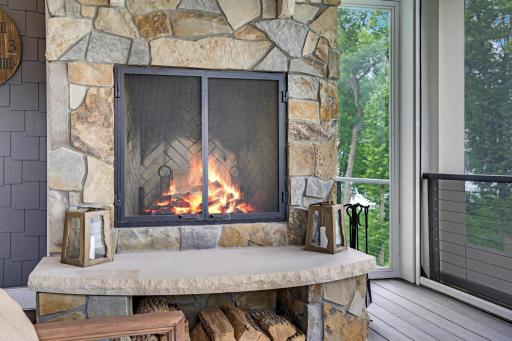 2468 Woods Drive, Victoria, MN 55386