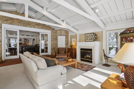 11155 Mill Run, Minnetonka, MN 55305