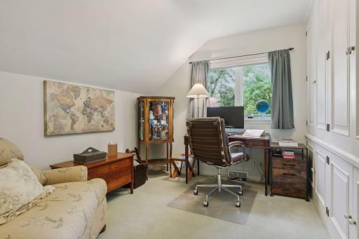 11155 Mill Run, Minnetonka, MN 55305