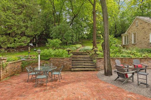 11155 Mill Run, Minnetonka, MN 55305