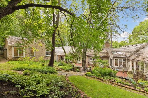 11155 Mill Run, Minnetonka, MN 55305