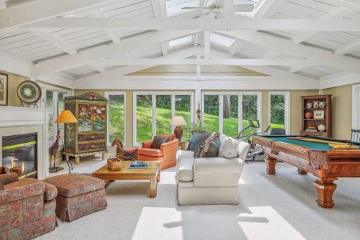 11155 Mill Run, Minnetonka, MN 55305