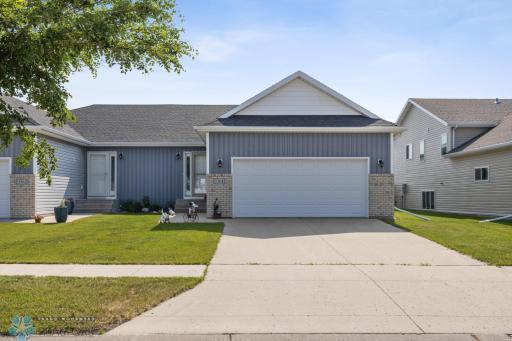 3364 27th Street S, Moorhead, MN 56560