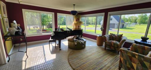 Windows around in the sunroom