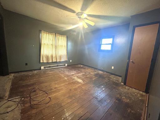 302 State Avenue S, Warroad, MN 56763