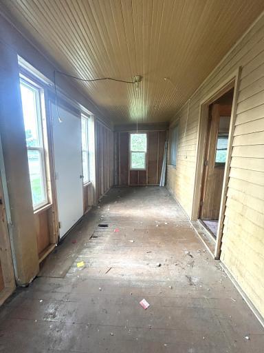 302 State Avenue S, Warroad, MN 56763