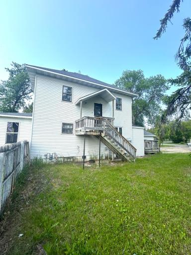 302 State Avenue S, Warroad, MN 56763