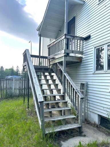 302 State Avenue S, Warroad, MN 56763